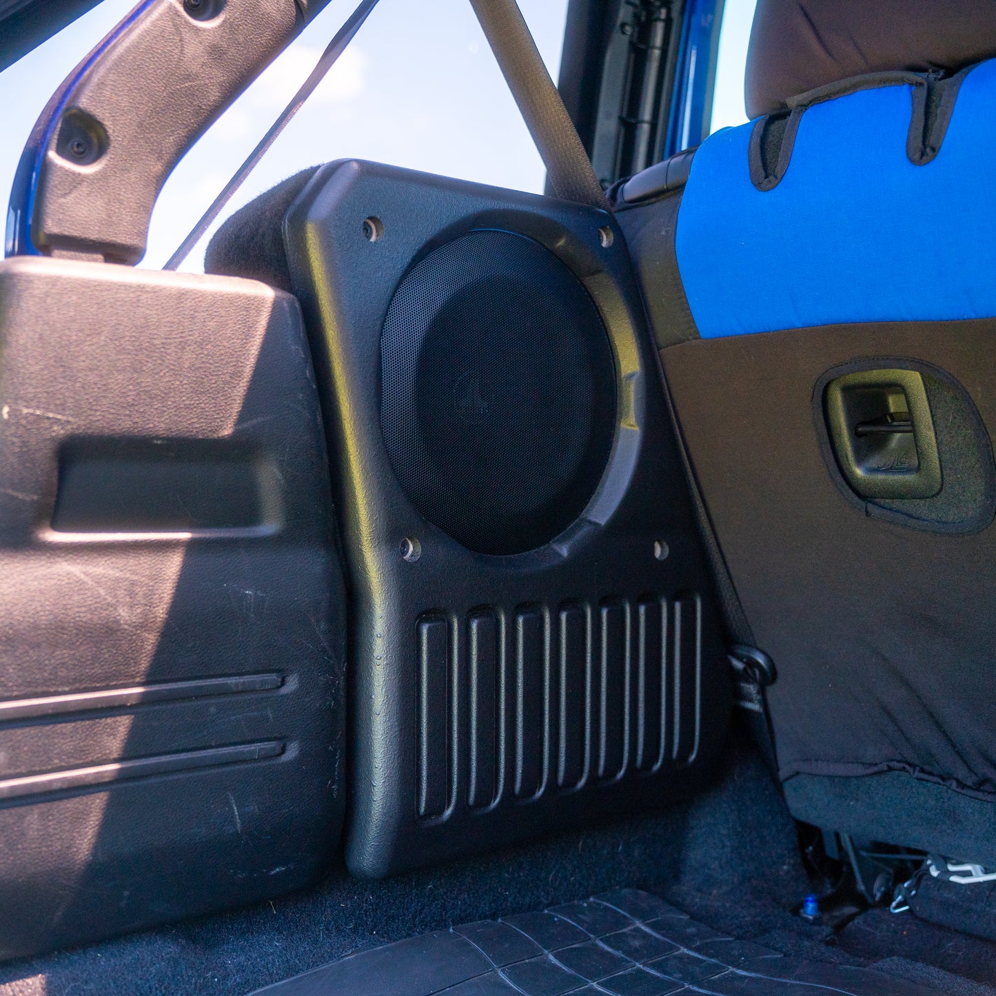 Stealthbox® Enclosed Subwoofer for 2018-Up Jeep Wrangler Unlimited